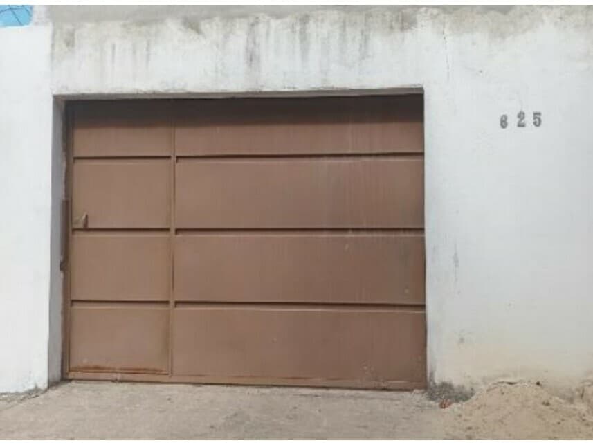 Foto 2 de 3: Casa em leilão em Nova Serrana - MG — Casa à venda em leilão