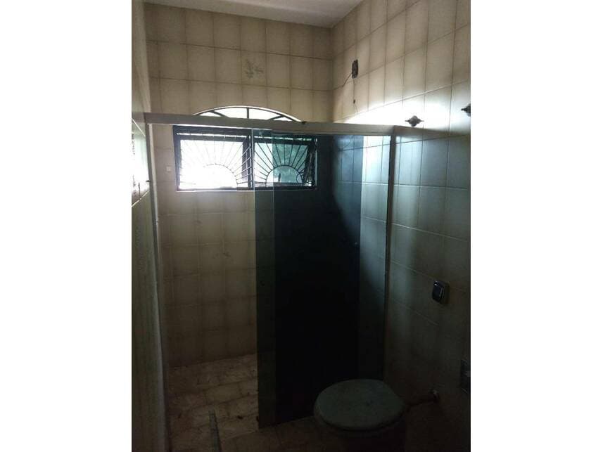 Foto 11 de 14: Casa em leilão em Londrina - PR — Casa à venda em leilão