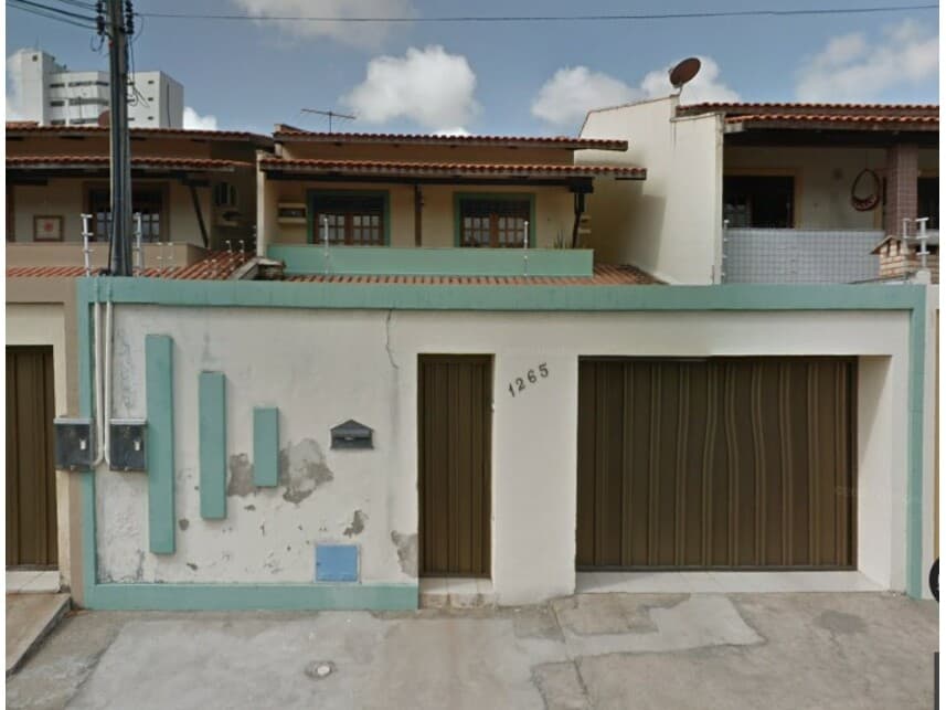 Casa em leilão em Fortaleza - CE — Casa à venda em leilão