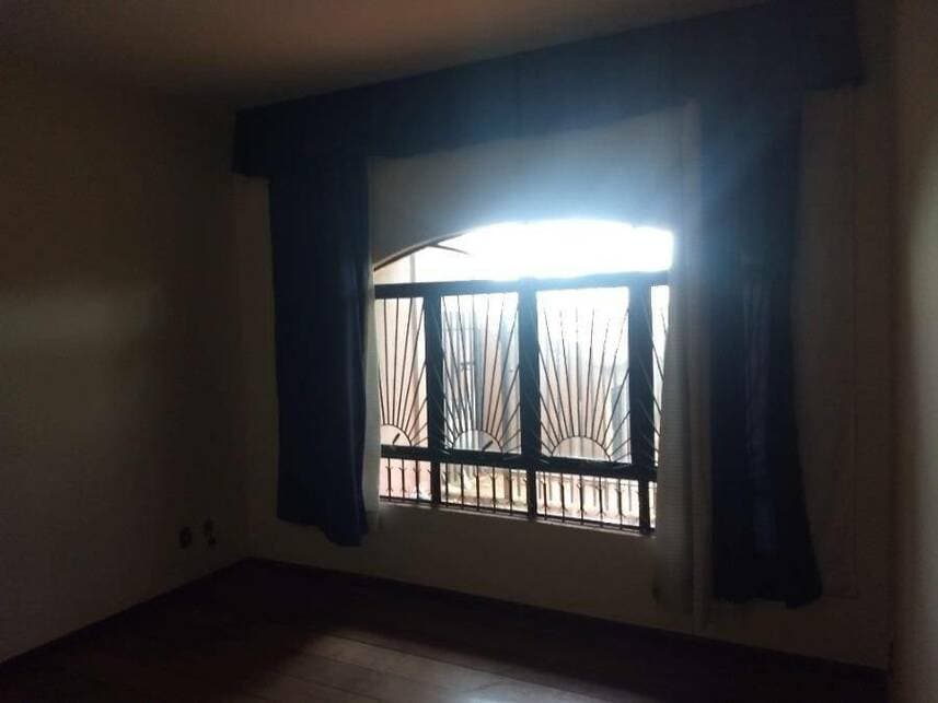 Foto 12 de 14: Casa em leilão em Londrina - PR — Casa à venda em leilão
