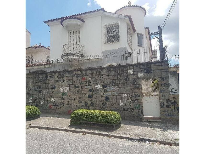 Casa em leilão em Rio De Janeiro - RJ — Casa à venda em leilão