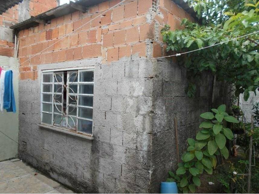 Foto 13 de 16: Casa em leilão em Nova Iguaçu - RJ — Casa à venda em leilão