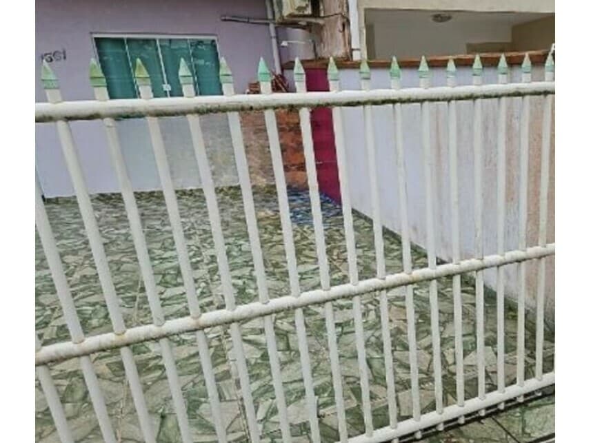 Casa em leilão em Pontal Do Paraná - PR — Casa à venda em leilão