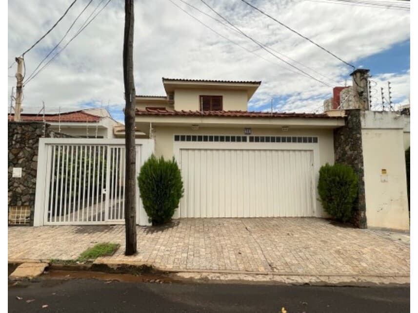 Casa em leilão em Araçatuba - SP — Casa à venda em leilão