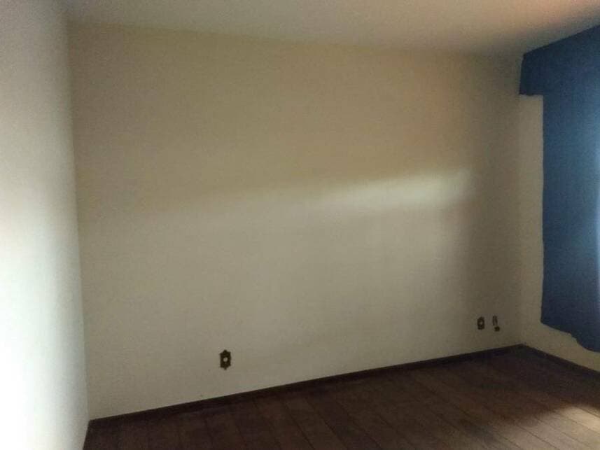 Foto 6 de 14: Casa em leilão em Londrina - PR — Casa à venda em leilão