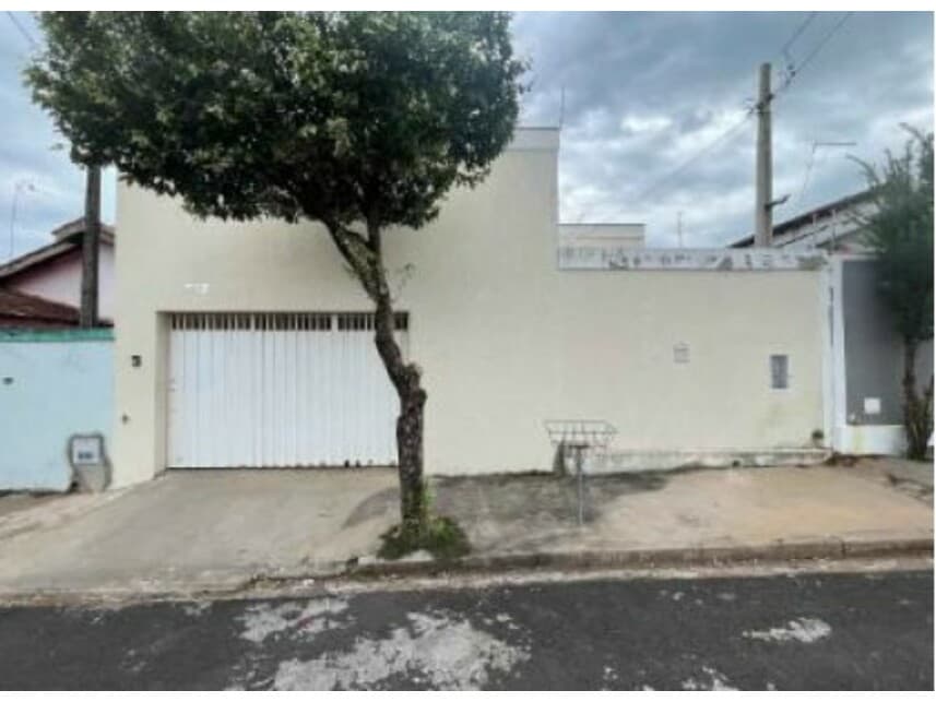 Casa em leilão em Araçatuba - SP — Casa à venda em leilão