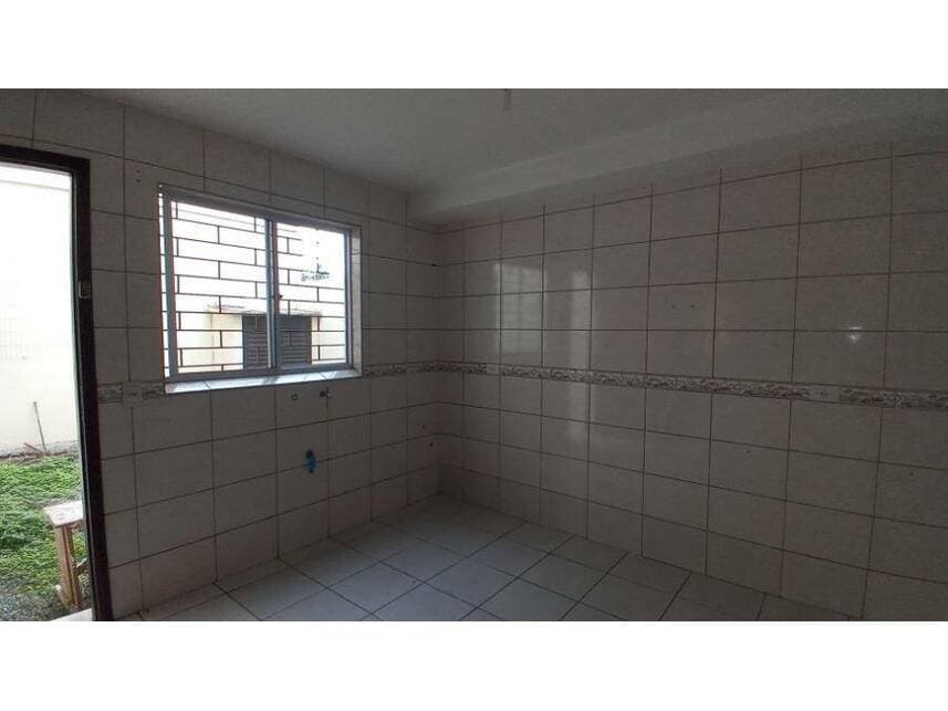 Foto 10 de 25: Casa em leilão em Curitiba - PR — Casa à venda em leilão