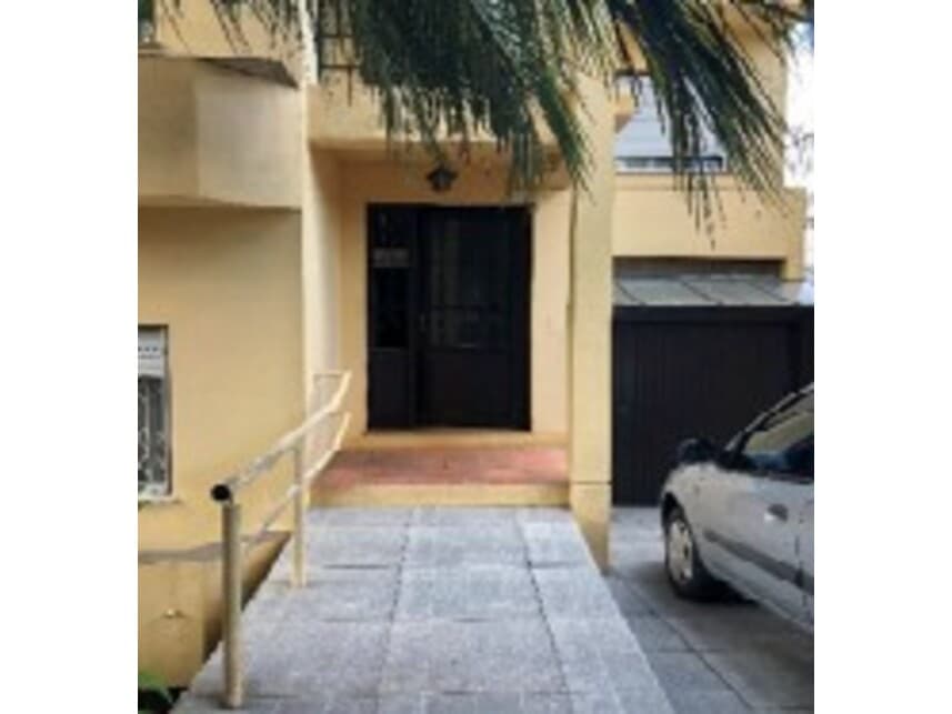 Foto 5 de 7: Casa em leilão em Porto Alegre - RS — Casa à venda em leilão