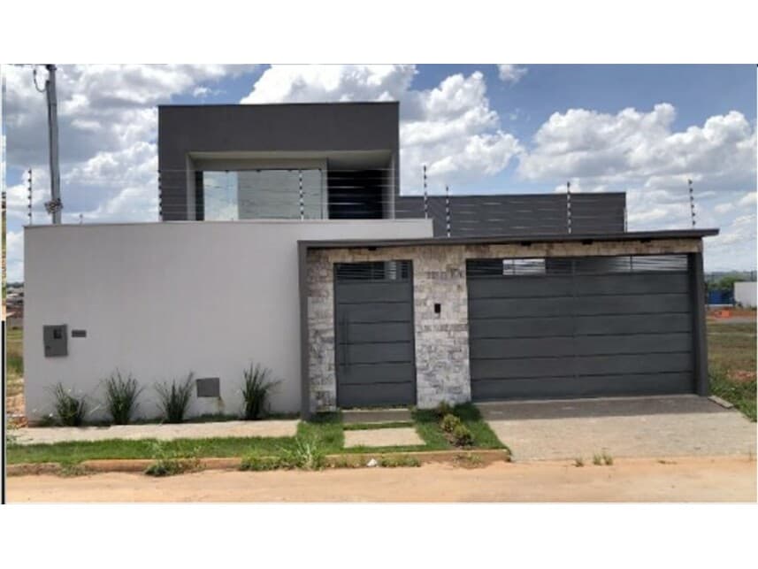 Casa em leilão em Anápolis - GO — Casa à venda em leilão