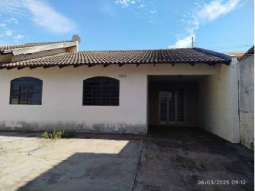 Foto 3 de 3: Casa em leilão em Maringá - PR — Casa à venda em leilão