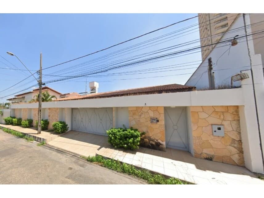 Foto 1 de 12: Casa em leilão em Imperatriz - MA — Casa à venda em leilão