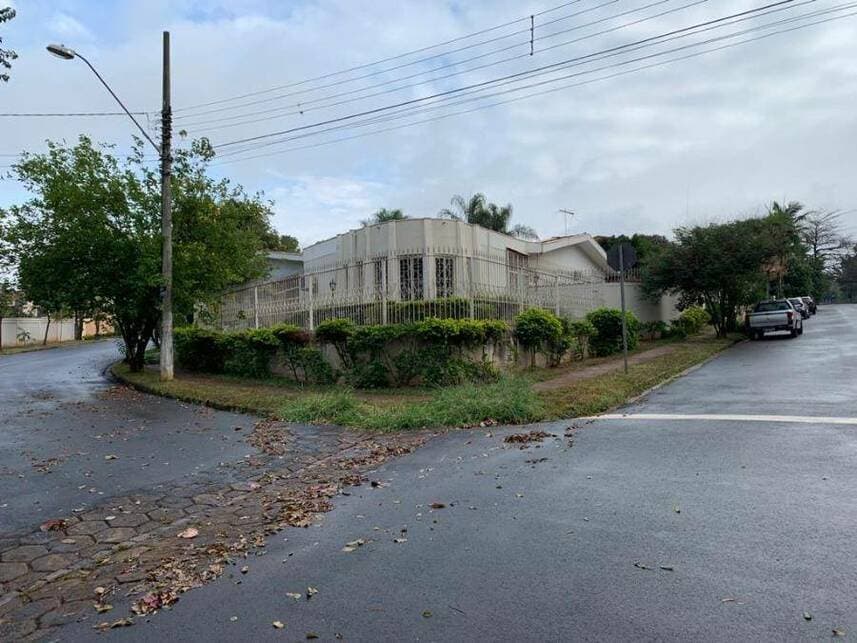 Casa em leilão em Ribeirão Preto - SP — Casa à venda em leilão