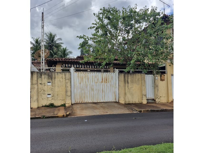 Foto 1 de 2: Casa em leilão em Orlândia - SP — Casa à venda em leilão