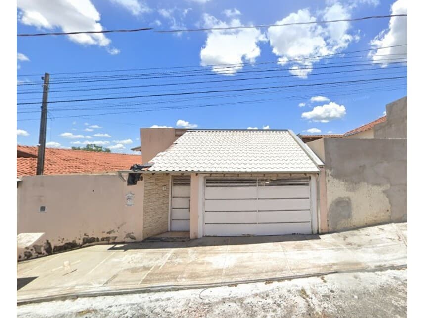 Casa em leilão em Garça - SP — Casa à venda em leilão