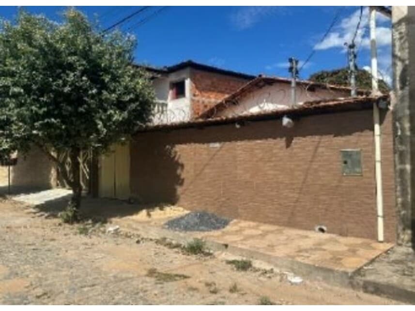Casa em leilão em Itacarambi - MG — Casa à venda em leilão