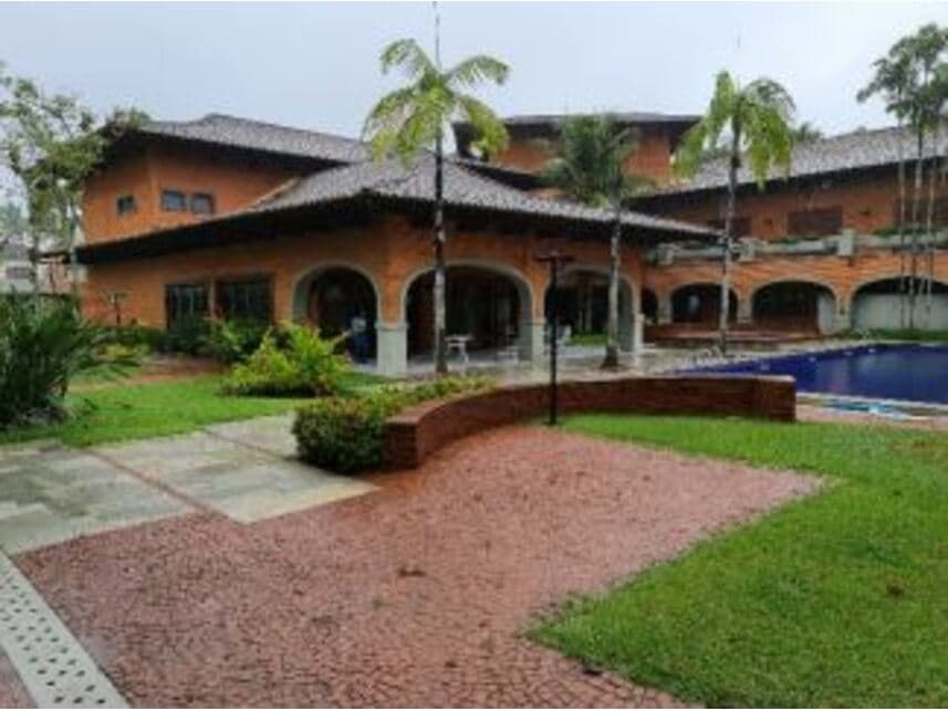 Foto 1 de 18: Casa em leilão em Guarujá - SP — Casa à venda em leilão
