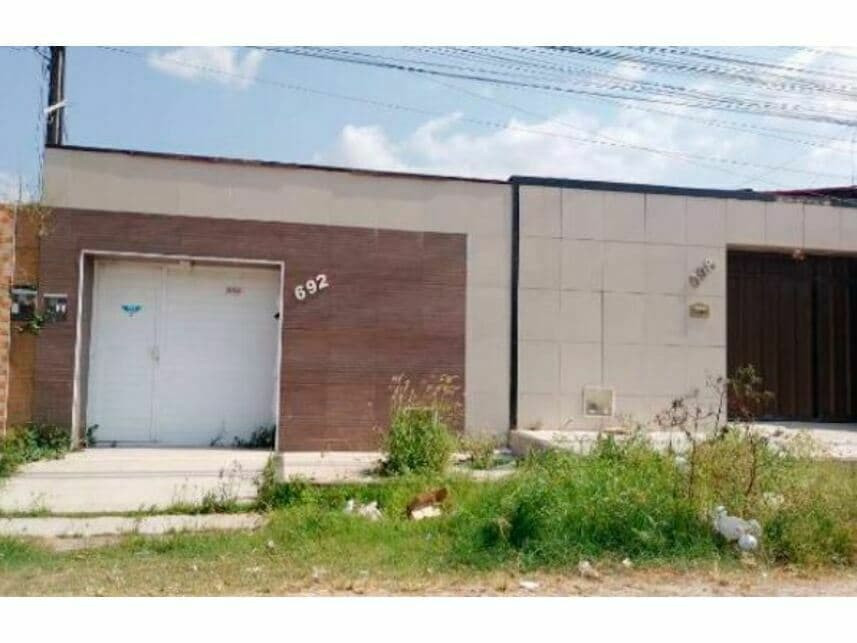 Casa em leilão em Fortaleza - CE — Casa à venda em leilão
