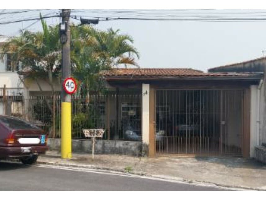 Casa em leilão em Ribeirão Pires - SP — Casa à venda em leilão