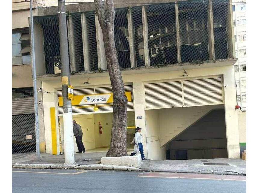 Comercial em leilão em São Paulo - SP — Prédio Comercial à venda em leilão