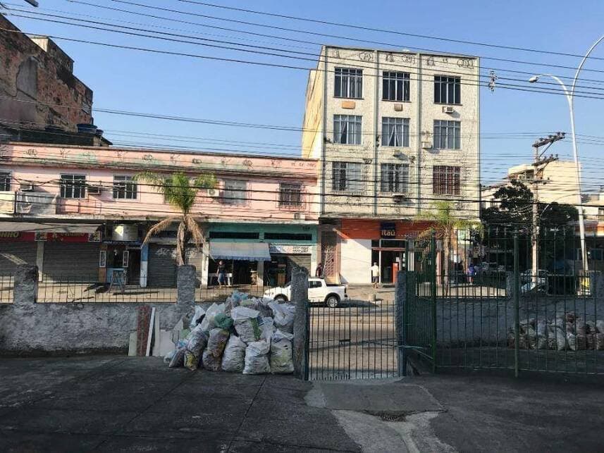 Apartamento em leilão em Rio De Janeiro - RJ — Apartamento à venda em leilão