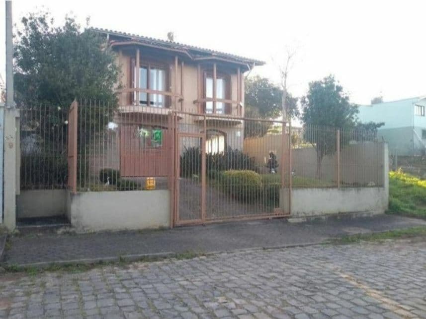 Casa em leilão em Caxias Do Sul - RS — Casa à venda em leilão