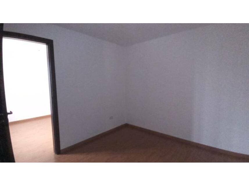 Foto 21 de 25: Casa em leilão em Curitiba - PR — Casa à venda em leilão
