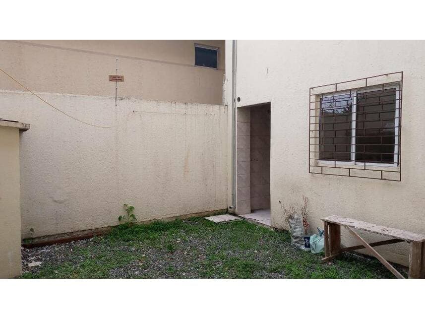 Foto 25 de 25: Casa em leilão em Curitiba - PR — Casa à venda em leilão
