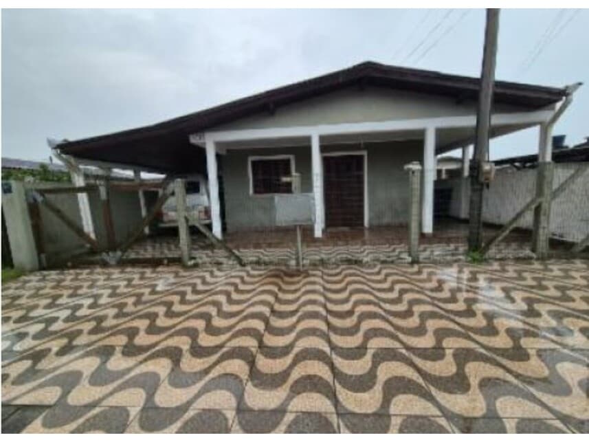 Foto 1 de 2: Casa em leilão em Mostardas - RS — Casa à venda em leilão