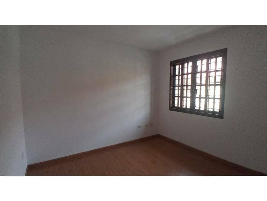 Foto 7 de 25: Casa em leilão em Curitiba - PR — Casa à venda em leilão