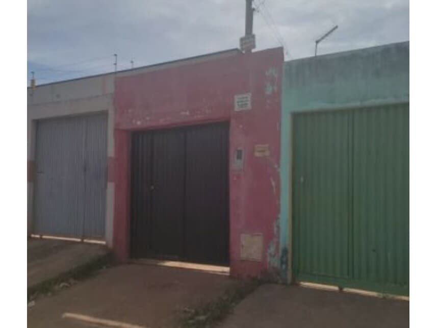 Foto 1 de 2: Casa em leilão em Planaltina - GO — Casa à venda em leilão