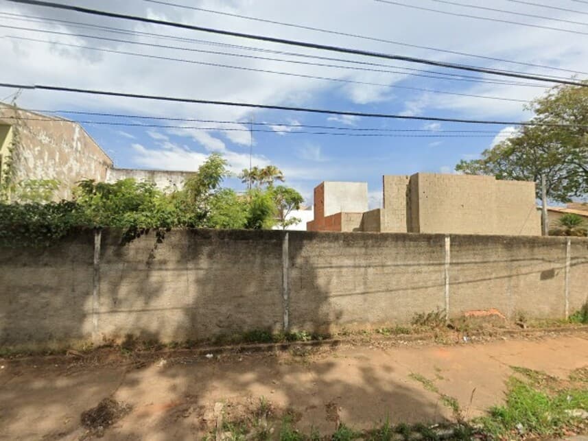 Foto 1 de 3: Casa em leilão em Mogi Mirim - SP — Casa à venda em leilão
