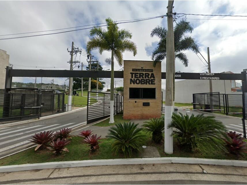 Terreno em leilão em Cotia - SP — Terreno à venda em leilão