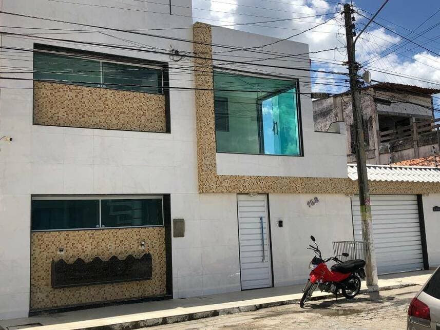 Casa em leilão em Bezerros - PE — Casa à venda em leilão