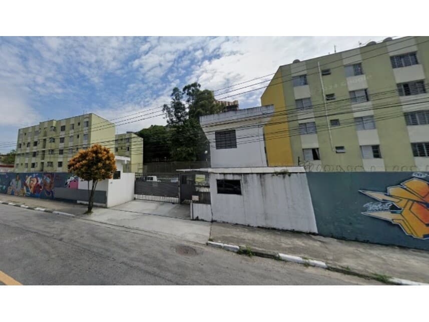 Apartamento em leilão em Taboão Da Serra - SP — Apartamento à venda em leilão