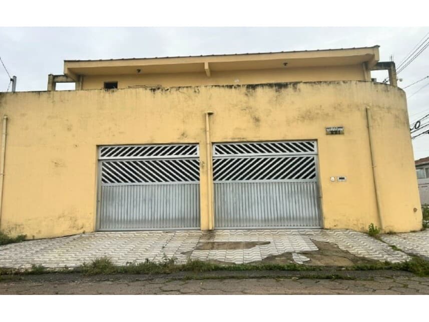 Casa em leilão em São Vicente - SP — Casa à venda em leilão