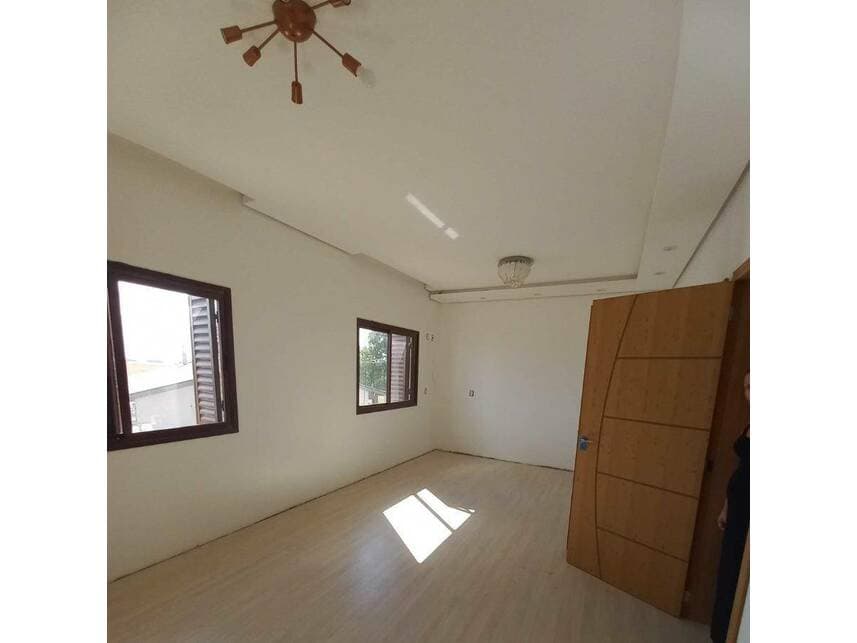 Foto 7 de 12: Casa em leilão em Fortaleza Dos Valos - RS — Casa à venda em leilão