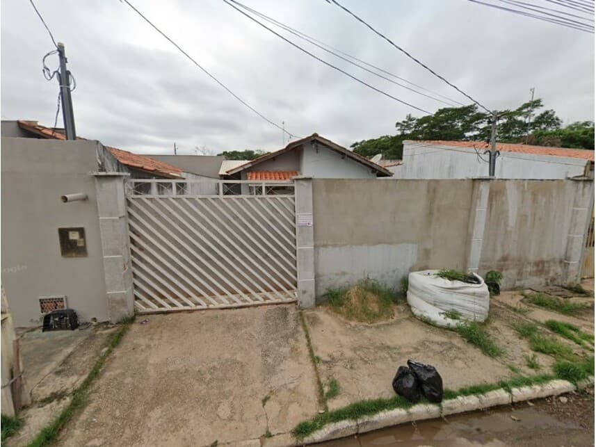 Casa em leilão em Cuiabá - MT — Casa à venda em leilão
