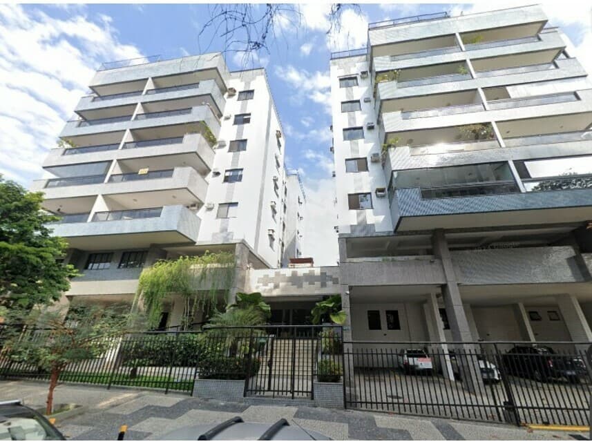 Apartamento em leilão em Rio De Janeiro - RJ — Apartamento à venda em leilão