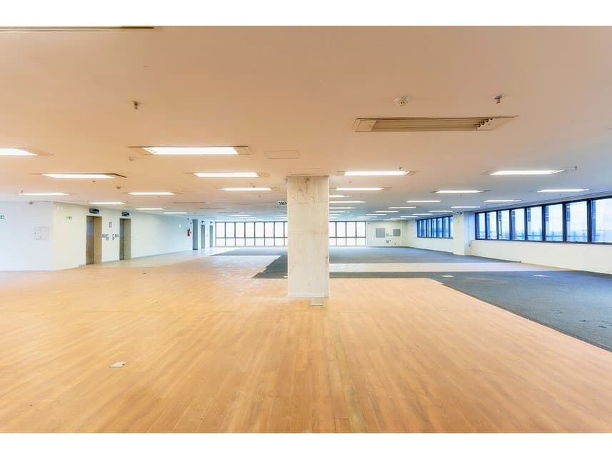 Foto 8 de 10: Comercial em leilão em Brasília - DF — Prédio Comercial à venda em leilão