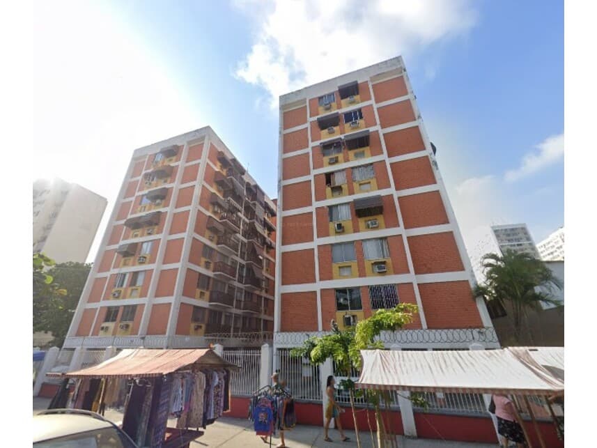 Apartamento em leilão em Rio De Janeiro - RJ — Apartamento à venda em leilão