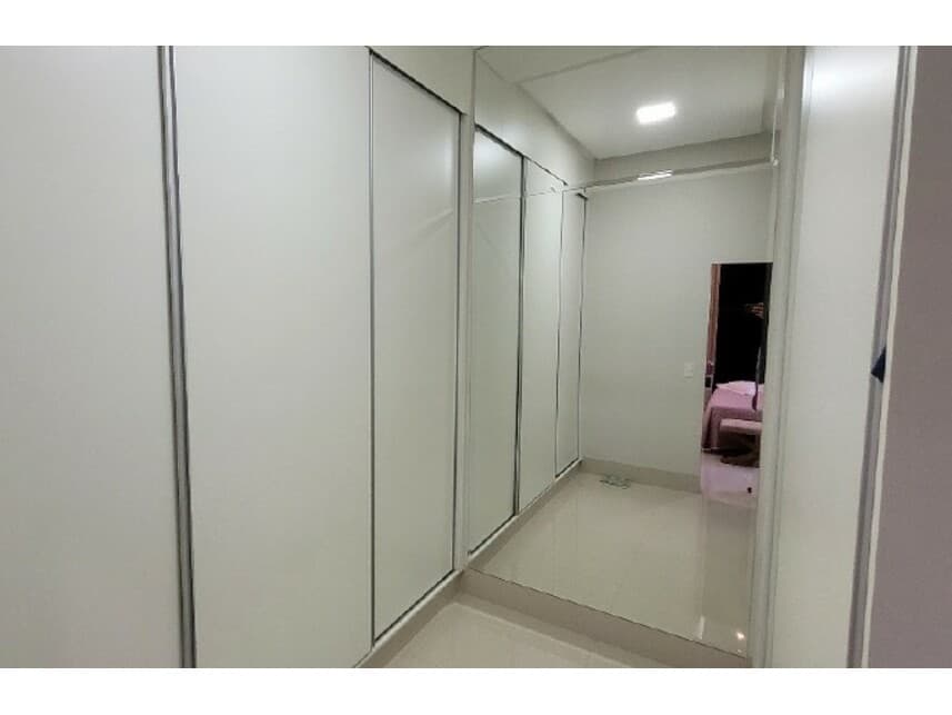 Foto 7 de 10: Casa em leilão em Catalão - GO — Casa à venda em leilão