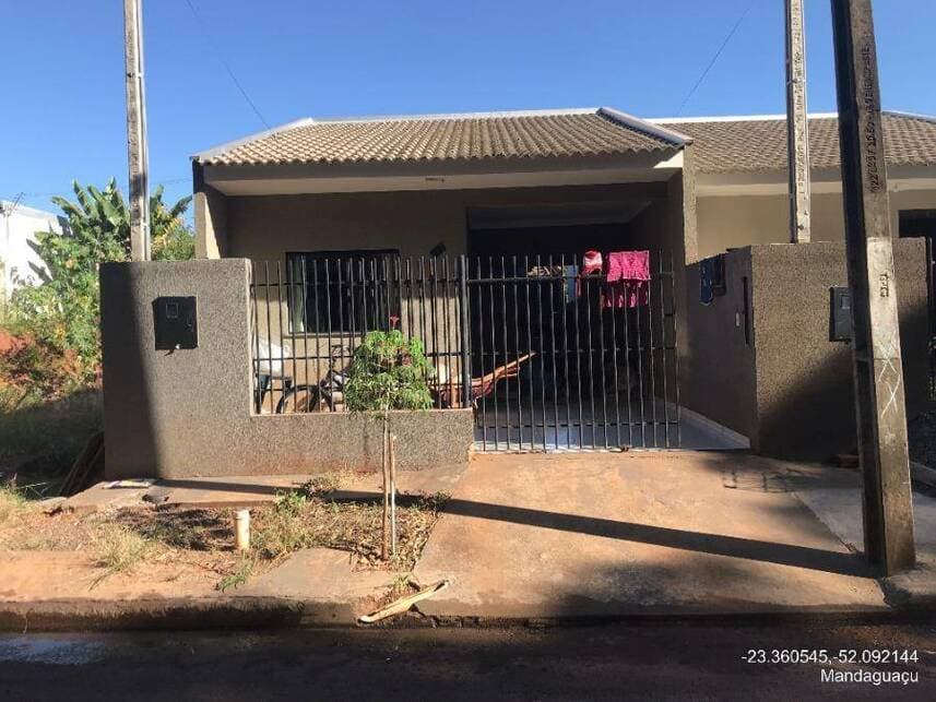 Casa em leilão em Mandaguaçu - PR — Casa à venda em leilão