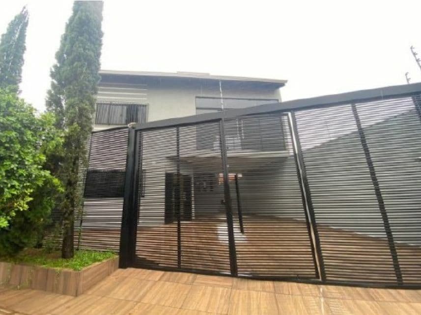 Casa em leilão em Campo Grande - MS — Casa à venda em leilão
