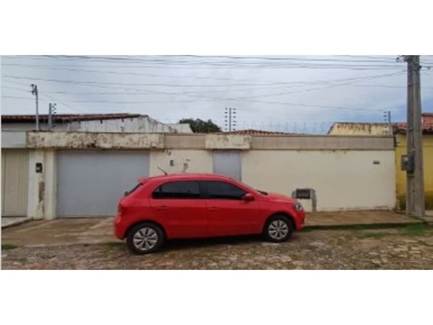 Casa em leilão em Campo Maior - PI — Casa à venda em leilão