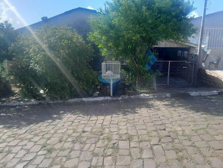 Casa em leilão em Santiago - RS — Casa à venda em leilão