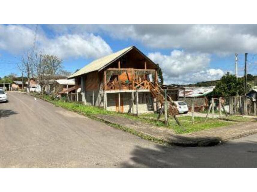 Foto 1 de 14: Casa em leilão em Canela - RS — Casa à venda em leilão