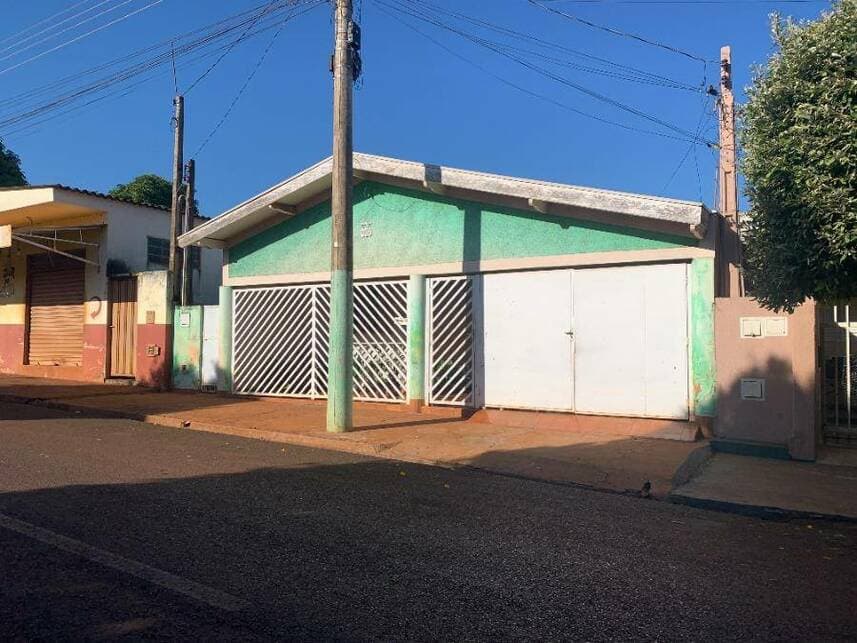 Casa em leilão em Ipuã - SP — Casa à venda em leilão