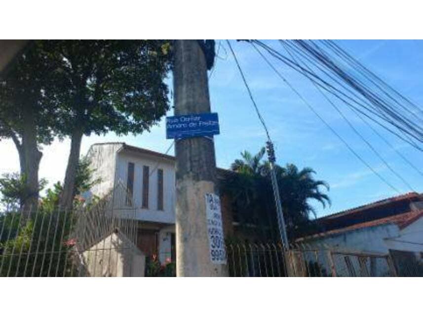 Foto 2 de 6: Casa em leilão em Porto Alegre - RS — Casa à venda em leilão