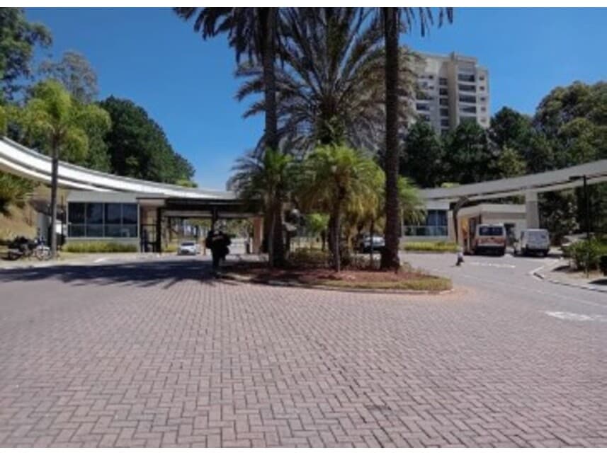 Apartamento em leilão em Santana De Parnaíba - SP — Apartamento à venda em leilão