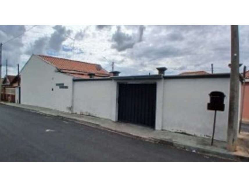 Casa em leilão em Pedregulho - SP — Casa à venda em leilão